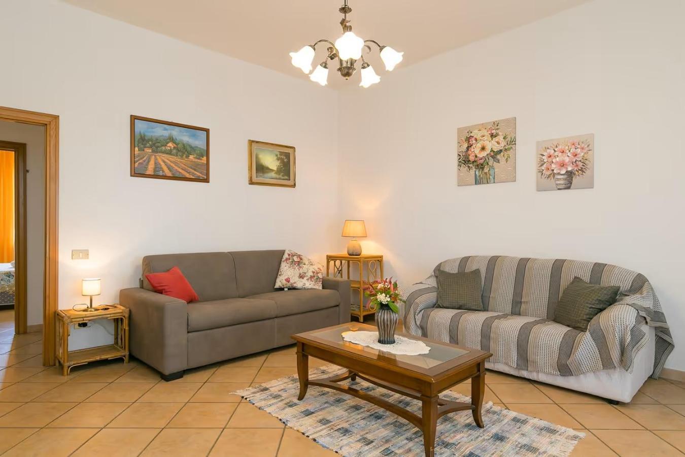 Agriturismo I Debbi 비보나 외부 사진