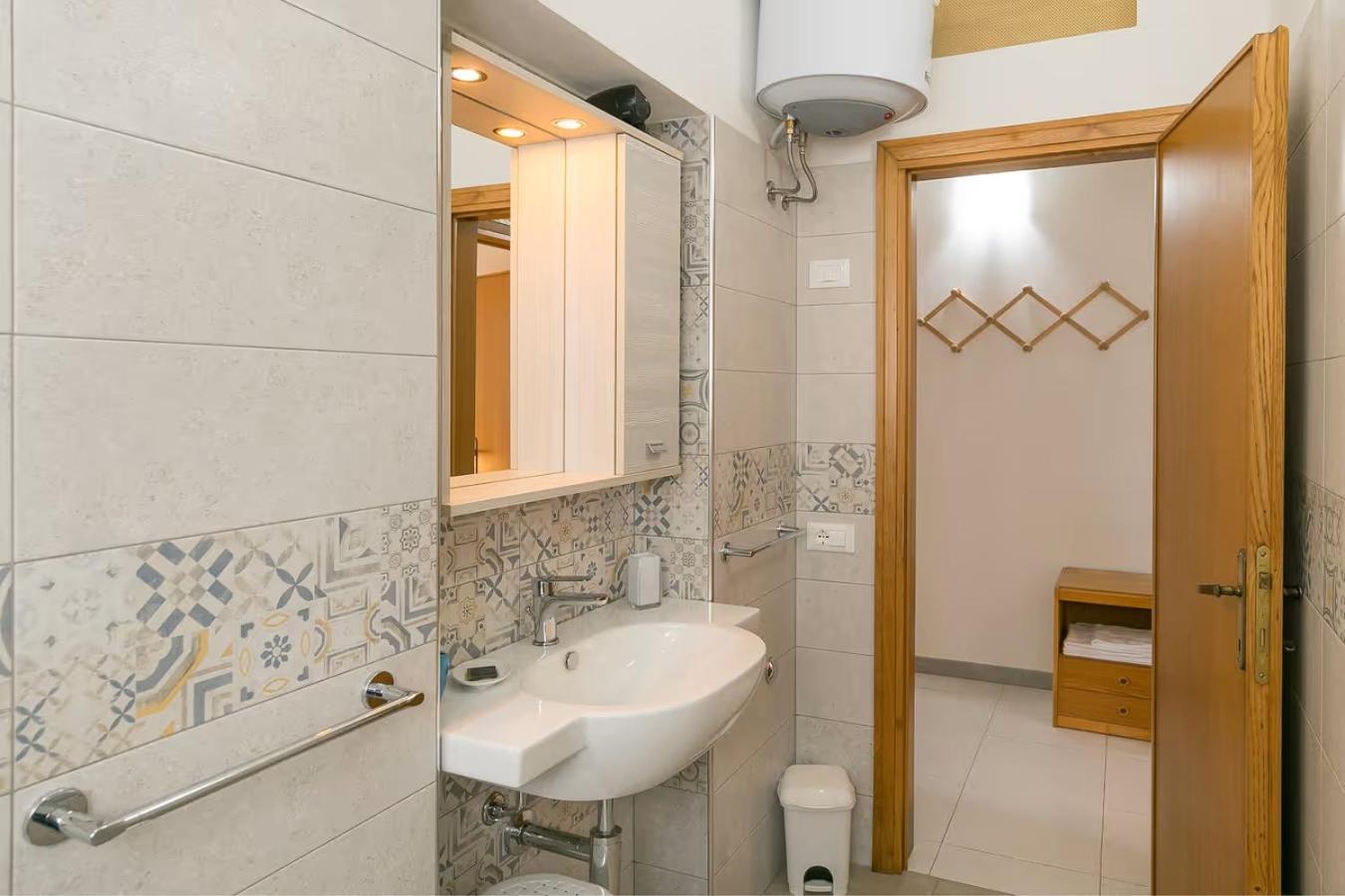 Agriturismo I Debbi 비보나 외부 사진