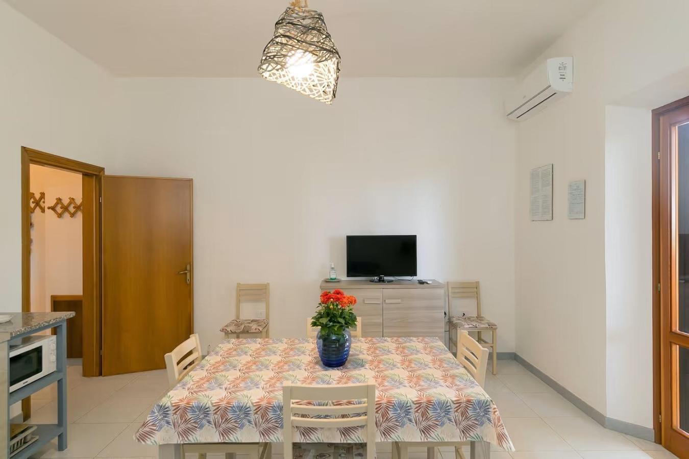 Agriturismo I Debbi 비보나 외부 사진
