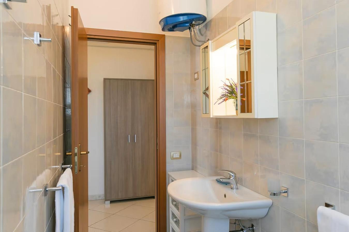 Agriturismo I Debbi 비보나 외부 사진