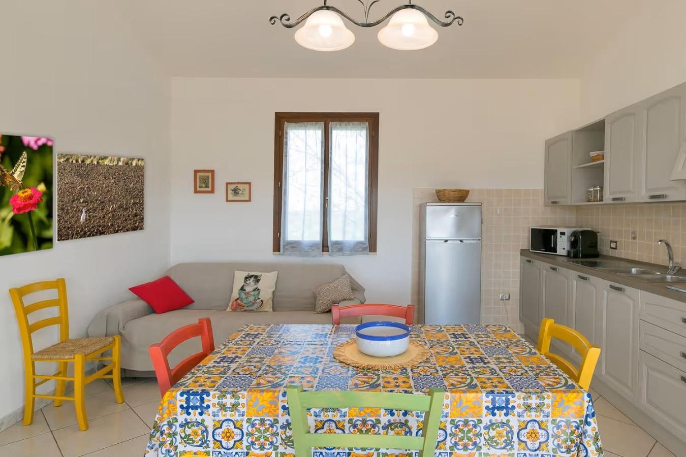 Agriturismo I Debbi 비보나 외부 사진