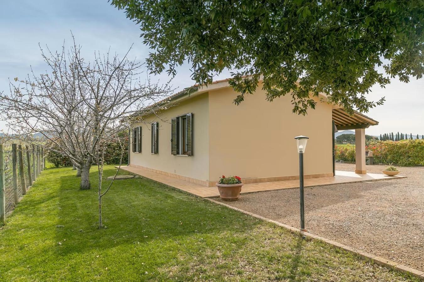 Agriturismo I Debbi 비보나 외부 사진